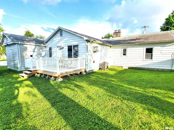 Clay City, IL 62824,119 S 6TH Street Southeast