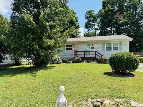 Anna, IL 62906-0000,109 YOUNG AVE