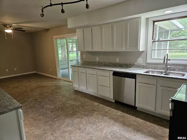 Carbondale, IL 62901,2908 W KENT DR