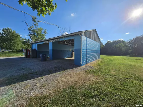 Dahlgren, IL 62828,406 N 7TH ST