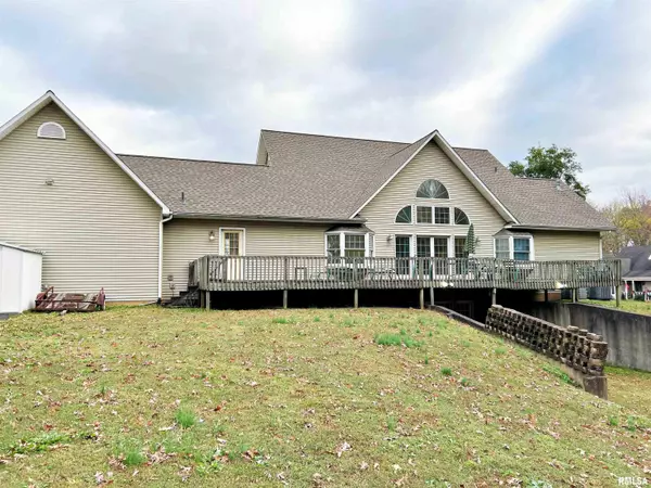 Metropolis, IL 62960,43 E LAKEWOOD DR