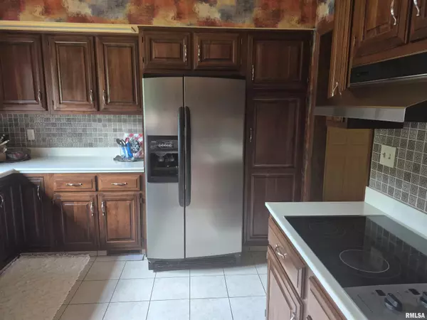 Harrisburg, IL 62946,102 MOHAWK DR