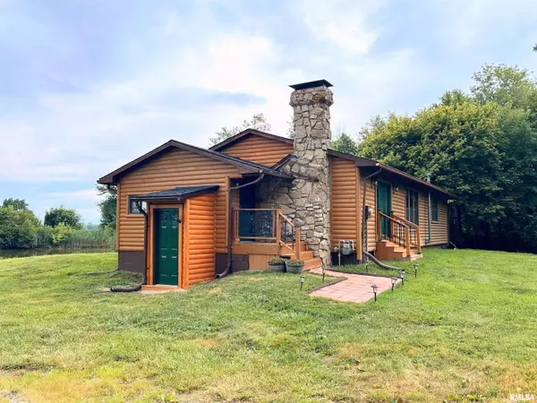 8741 Majestic DR, Duquoin, IL 62832