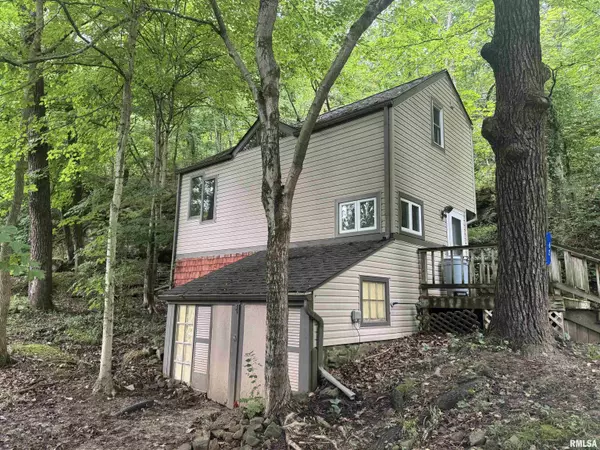 19 Lucky Duck DR, Makanda, IL 62958