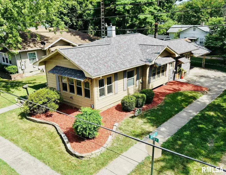 308 W REED ST, Benton, IL 62812