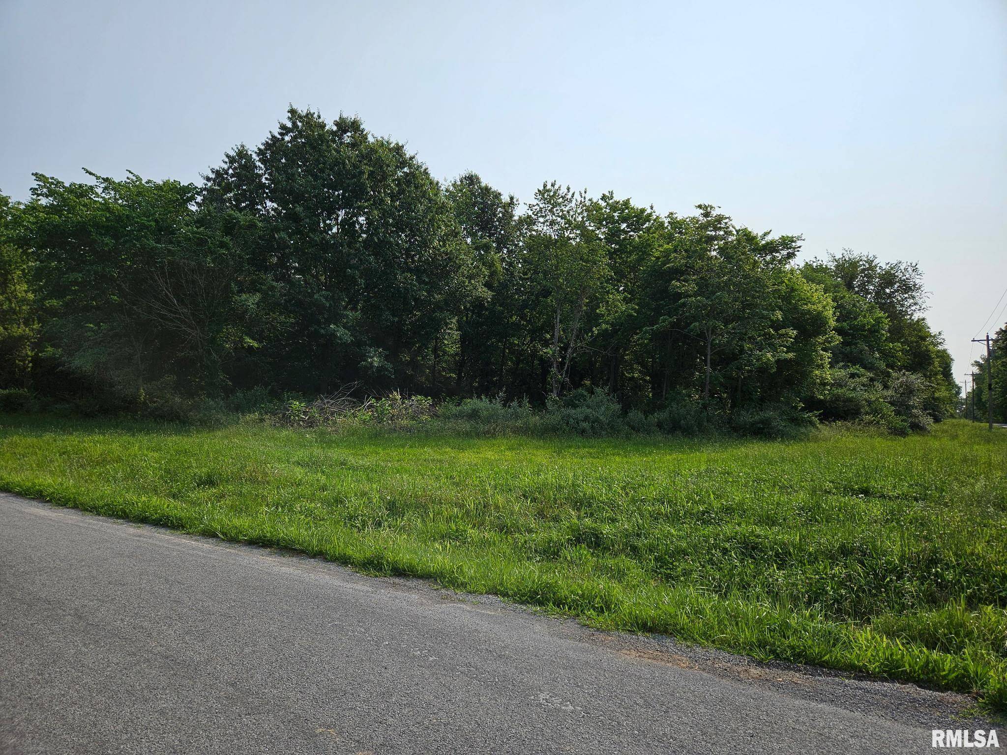 000 Winery RD, West Frankfort, IL 62896