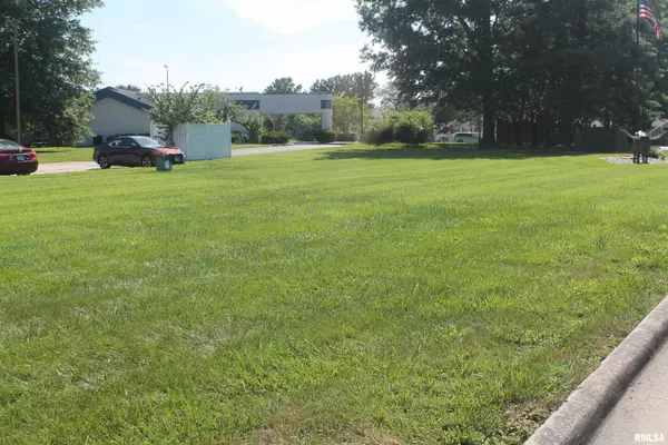 1160A CEDAR CT, Carbondale, IL 62901