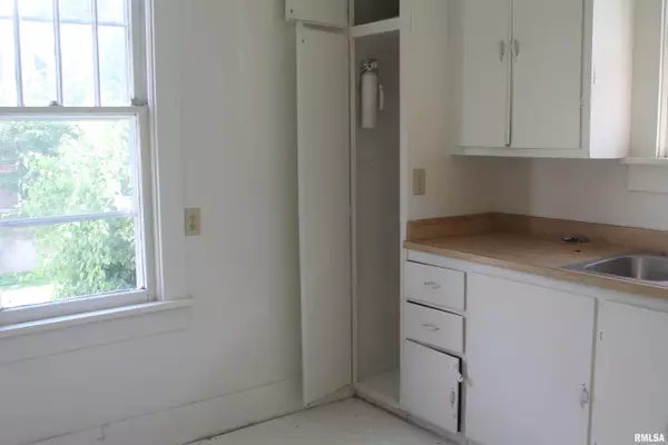 Carbondale, IL 62901,505 W CHERRY ST #2