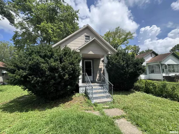 Centralia, IL 62801,1317 S CHERRY ST