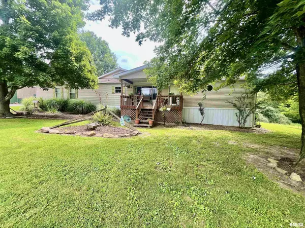 4155 Reevesville RD, Grantsburg, IL 62943