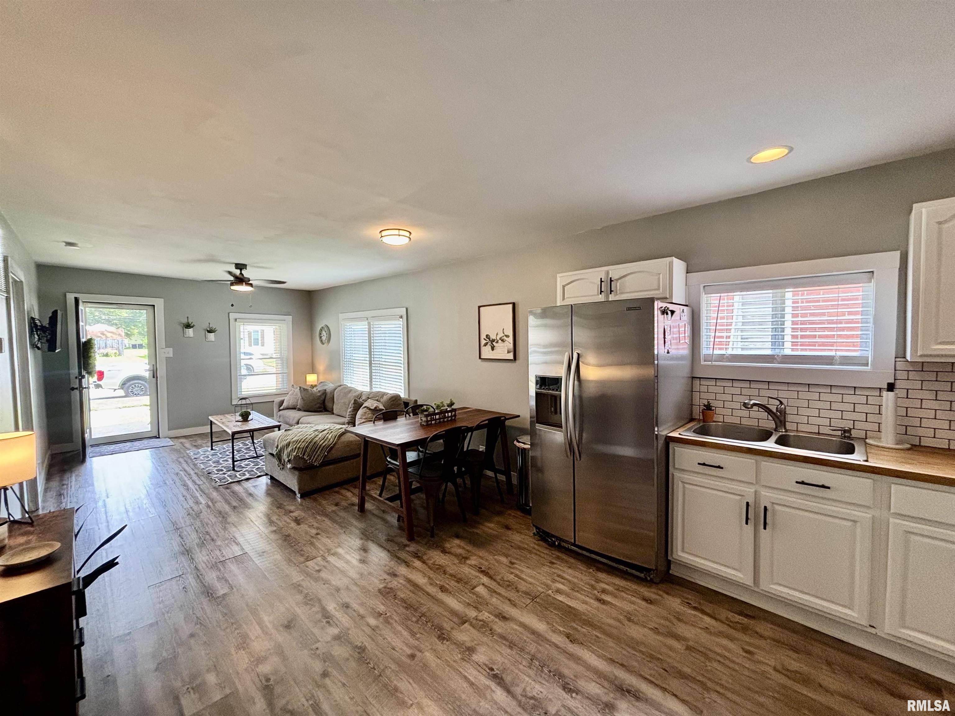 Metropolis, IL 62960,510 1/2 E 6TH ST