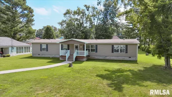 Harrisburg, IL 62946,1006 S Land ST