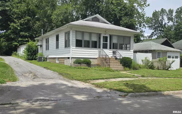 502 W CHESTNUT ST, Carbondale, IL 62901