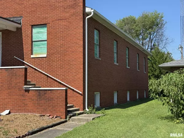Centralia, IL 62801,114 N HICKORY ST