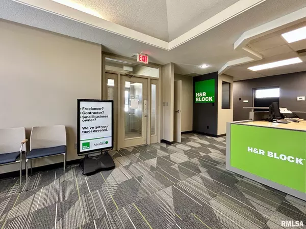 Johnston City, IL 62951,201 W BROADWAY BLVD