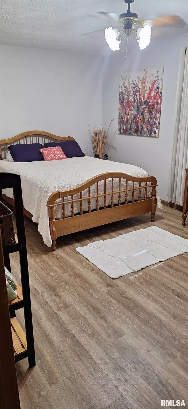 Harrisburg, IL 62946,14 ACORN DR