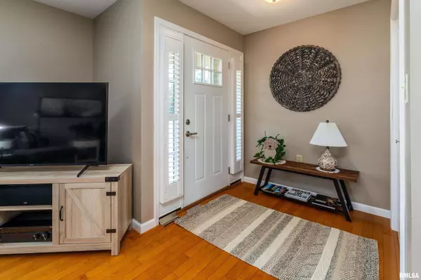 West Frankfort, IL 62896,1406 TIMOTHY LN