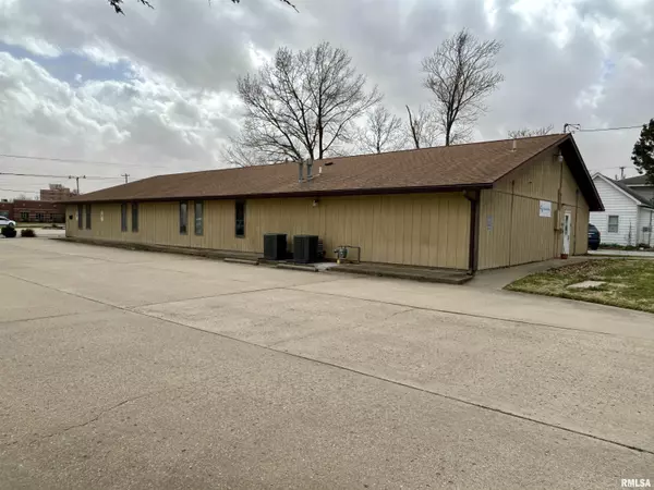 Carbondale, IL 62901,309 E JACKSON ST