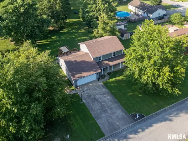 Carterville, IL 62918,802 COTTONWOOD LN