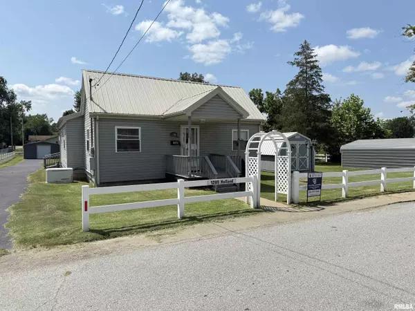 Harrisburg, IL 62946,1205 S HOLLAND ST