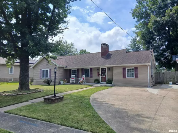 Johnston City, IL 62951,403 W 8TH ST