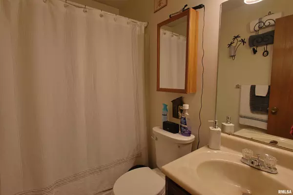 Herrin, IL 62948,601/605 S 6TH ST #4