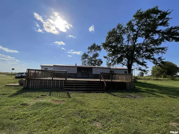 Kinmundy, IL 62854,7106 Krutsinger RD