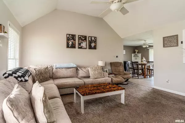 Carterville, IL 62918,5627 RED FOX DR