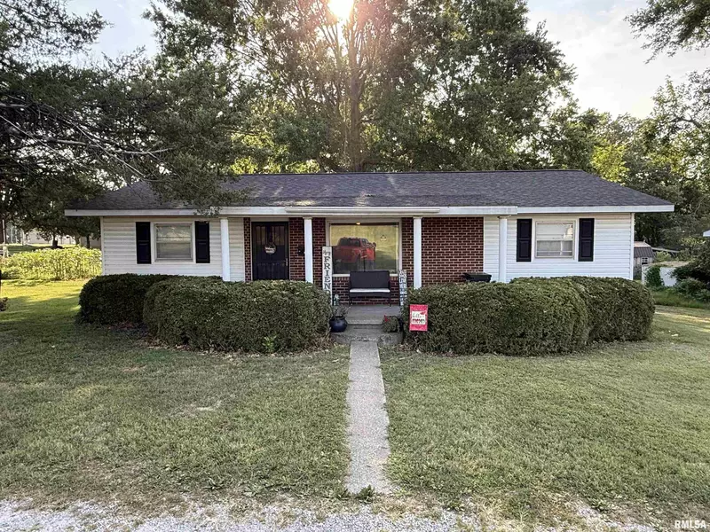 25 N MICHIGAN ST, Harrisburg, IL 62946