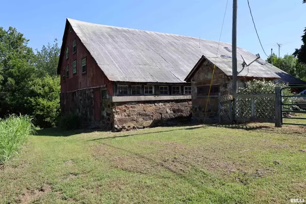 Anna, IL 62906,3905 Lick Creek RD