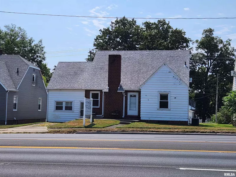 2507 BROADWAY ST, Mt Vernon, IL 62864