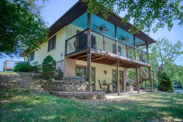 13047 HAWK LN, Creal Springs, IL 62922