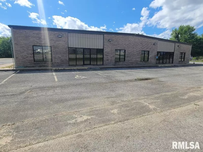 4201 Ilberry RD, Mt Vernon, IL 62864