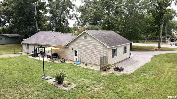 West Frankfort, IL 62896,1008 State Highway 37 HWY