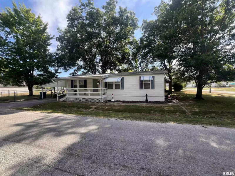 511 W HELEN AVE, Christopher, IL 62822