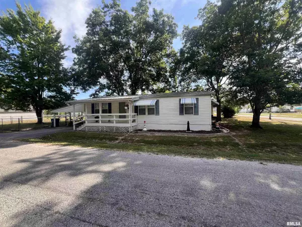 511 W HELEN AVE, Christopher, IL 62822