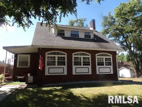 Harrisburg, IL 62946,305 W CHURCH ST