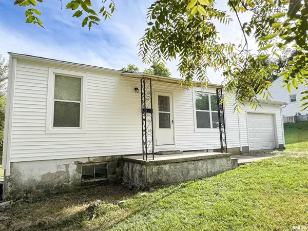 Anna, IL 62906,314 E DOUGLAS ST