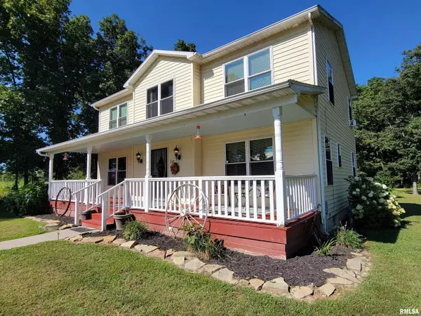 365 Hanging Rock RD, Flora, IL 62839