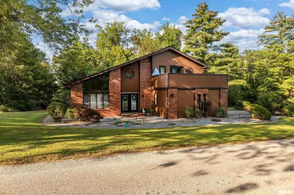 Carbondale, IL 62903,183 HERITAGE RD