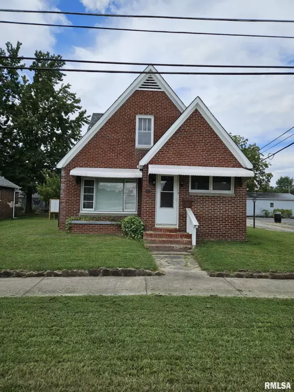 405 S LOGAN ST, West Frankfort, IL 62896