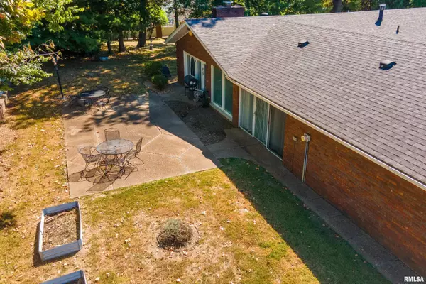 Harrisburg, IL 62946-5268,30 Red Bud RD