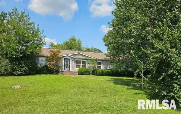 Harrisburg, IL 62946,614 W COLLEGE ST