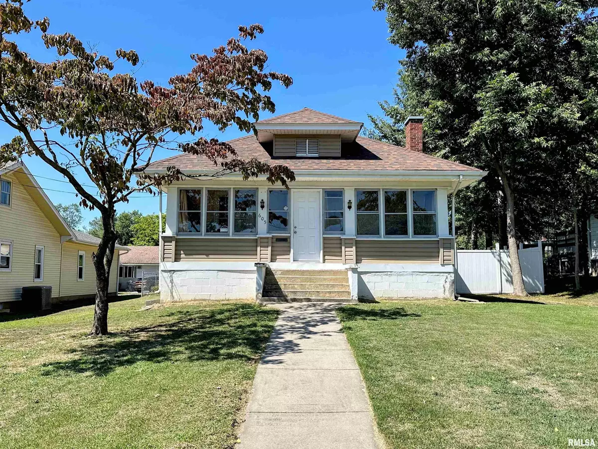 Anna, IL 62906,605 N MAIN ST