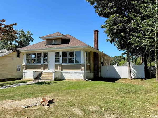 Anna, IL 62906,605 N MAIN ST