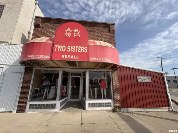 216 E MAIN ST, Salem, IL 62881