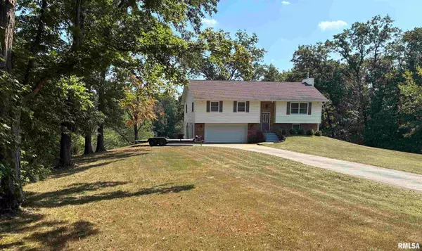 16312 N HAWTHORNE LN, Mt Vernon, IL 62864