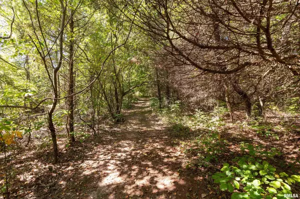 Mcleansboro, IL 62859,4693 State Route 14 HWY