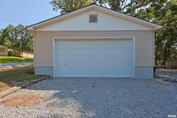 Marion, IL 62959,12808 N Shoreland DR