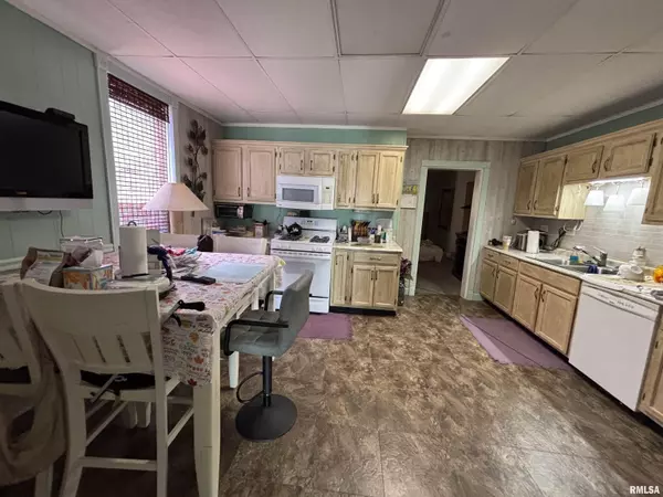 Brookport, IL 62910,203 E 4TH ST